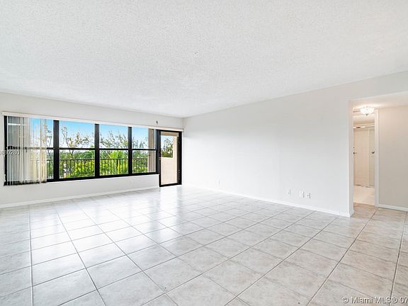3rd image of 3200 N Port Royale Dr N #608
