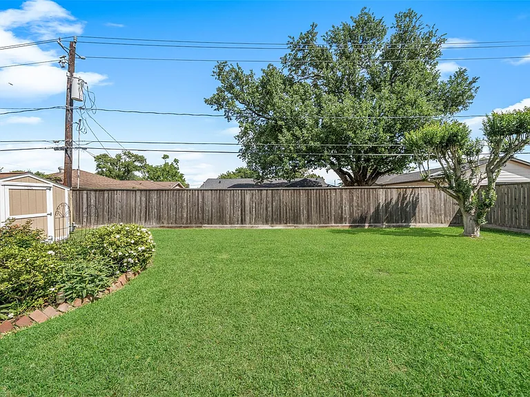 2523 Droxford Dr — Photo 33