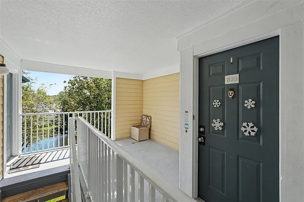 1 bed, 1.0 bath, 738 sqft, $1,650 — Photo 1