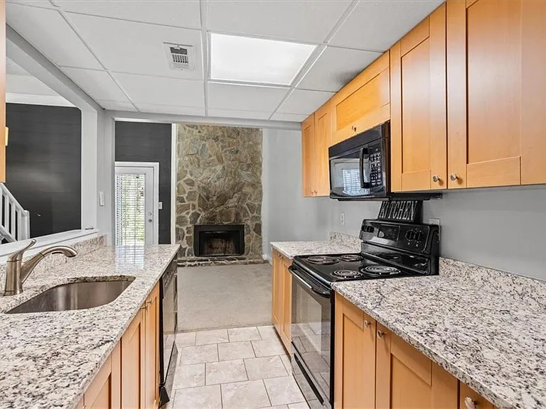 1675 Wynndowne Trl SE — Photo 9