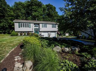 16 Princeton Dr, Walden, NY