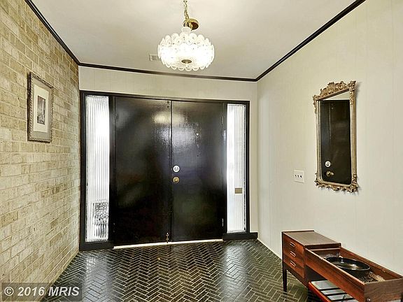 2nd image of 10712 Great Arbor Dr