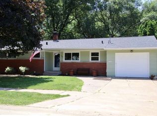 1709 40th Street Ct, Moline, IL 61265
