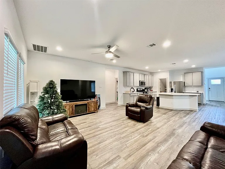 3563 Finn Landing Ln — Photo 10