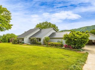23 White Pine Cir, Fletcher, NC 28732