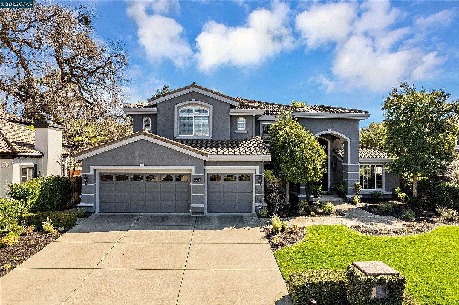 1247 Sunrise Ridge Dr photo 1