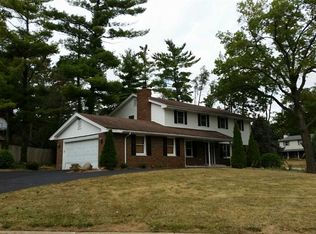 4985 Brigadoon Rd, Rockford, IL 61107