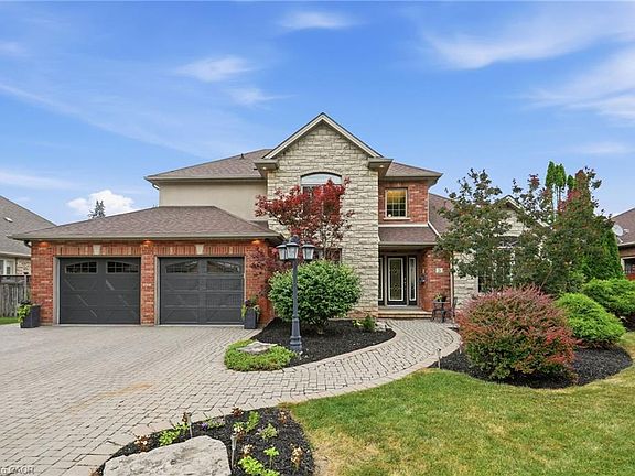 2nd image of 5 Manor Cres