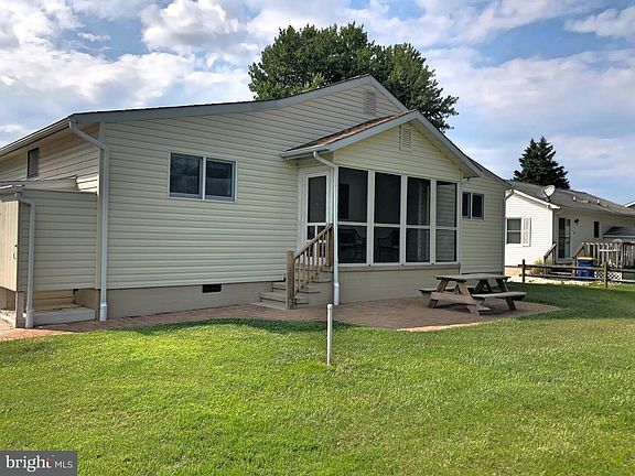 2nd image of 776 Half Moon Dr