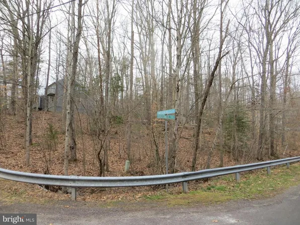 1122 Eastover Pkwy, Locust Grove, VA 22508