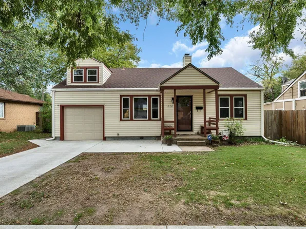 826 S Dellrose Ave, Wichita, KS 67218