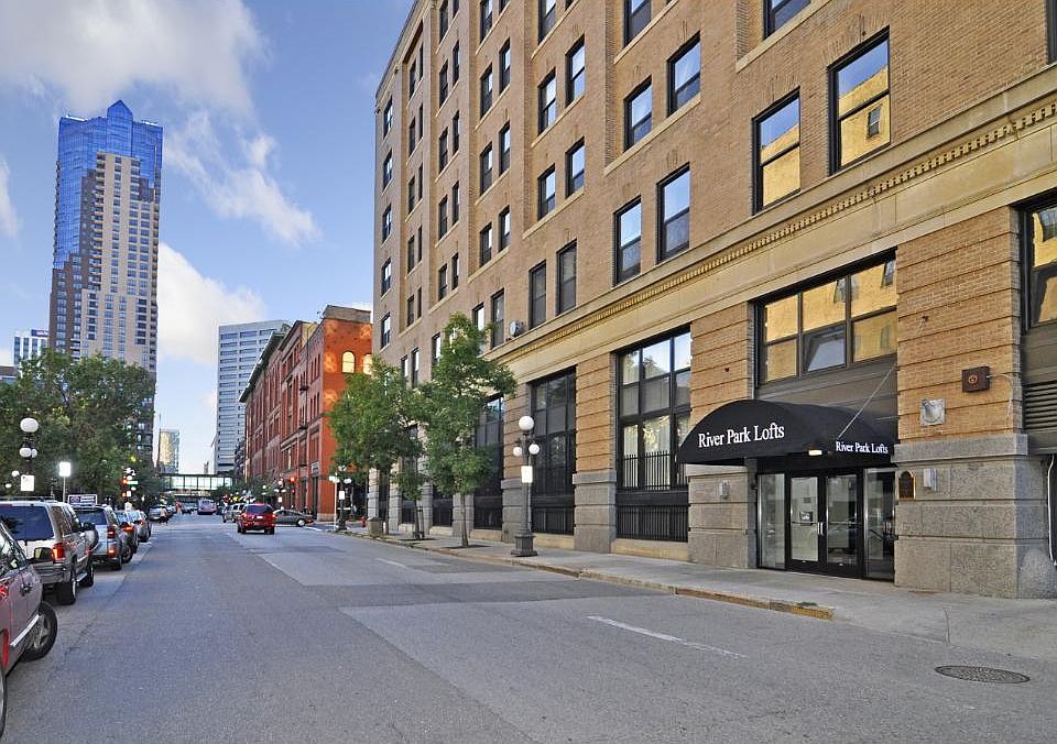 1st image of 406 Wacouta St Unit 306