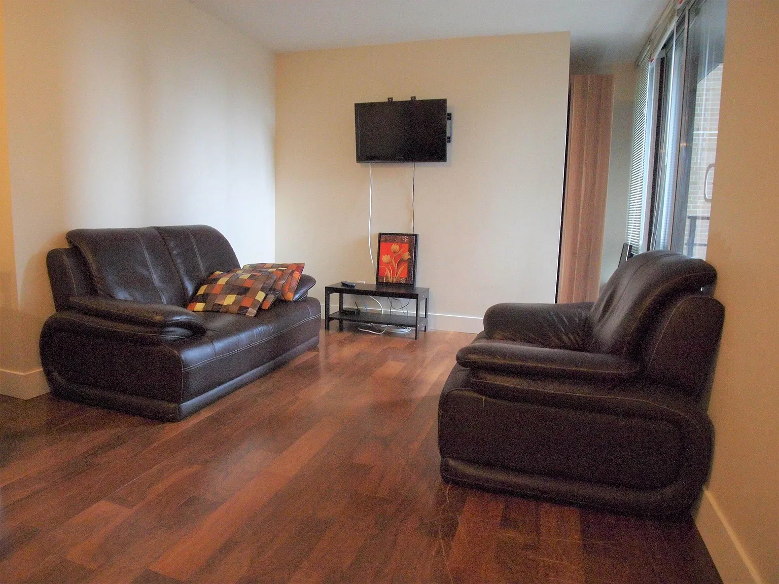 2 bed, 657 sqft, $3,600 — Photo 2