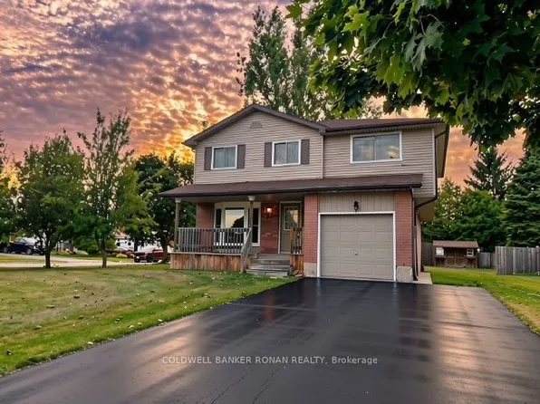 56 Edward St, Mapleton, ON N0G 1P0
