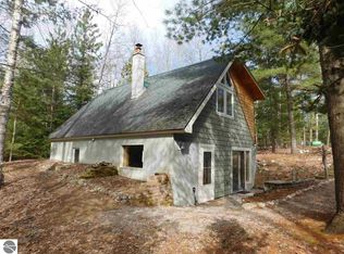 477 Fisher Rd, Traverse City, MI 49685