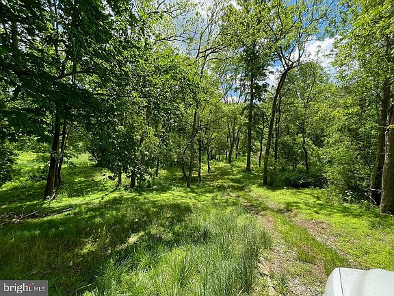 3rd image of 1331 Macton Rd