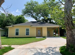 1116 S 6th Ave, Denison, TX 75021