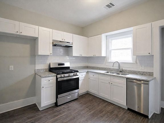 5th image of 716 Olive St