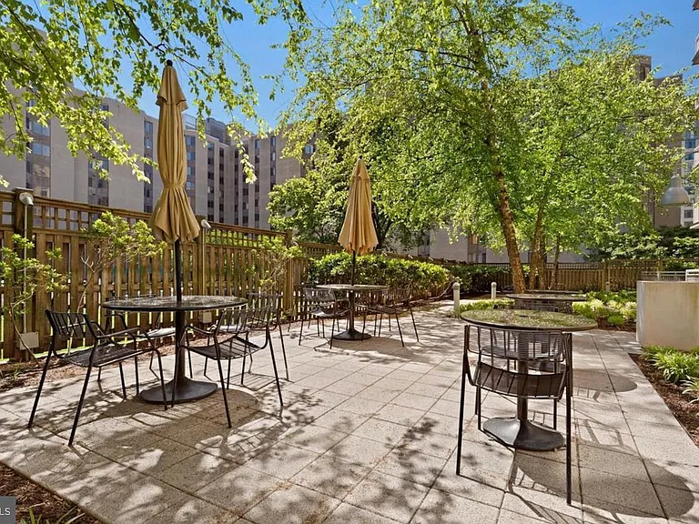 440 L St NW #407 — Photo 15