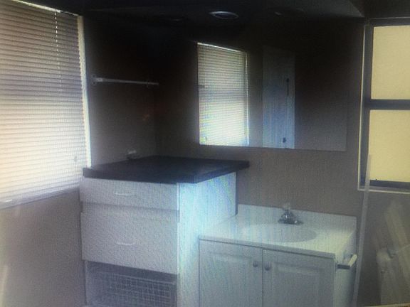 4th image of 6811 Oakdale Dr