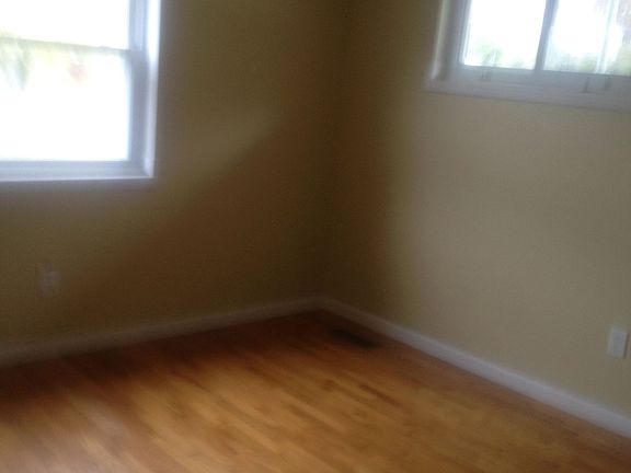 2nd image of 4719 Moss Dr