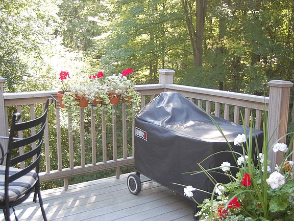 Second story deck 