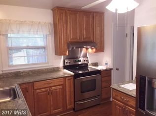 19302 Weaver Rd, Triangle, VA 22172