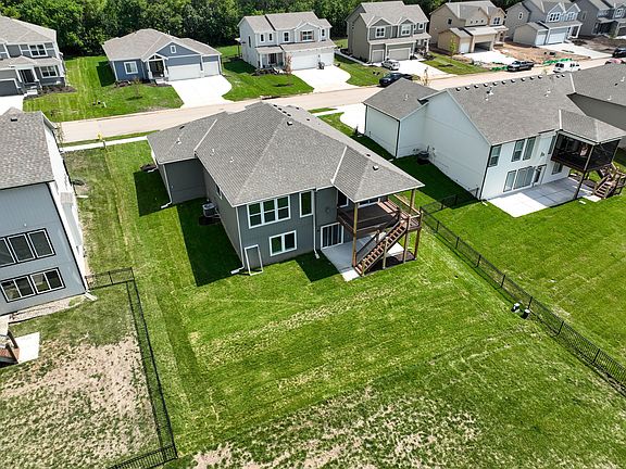 3rd image of 3100 SW Arbortree Dr