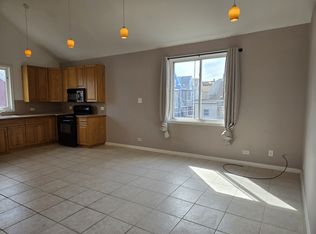 908 W 35th Pl #2R, Chicago, IL 60609