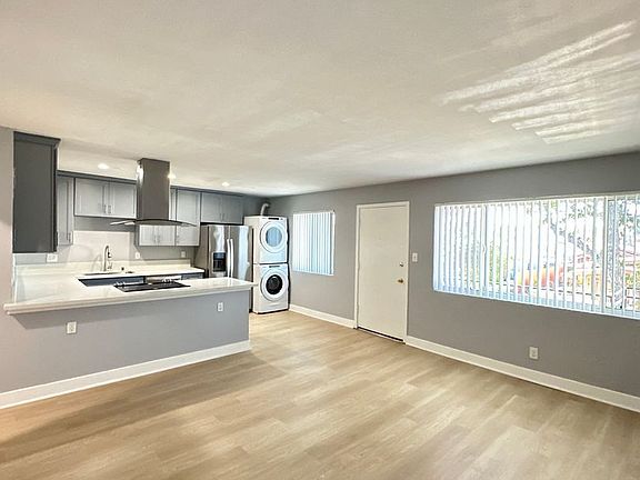 3rd image of 2200 E 6th St APT 6