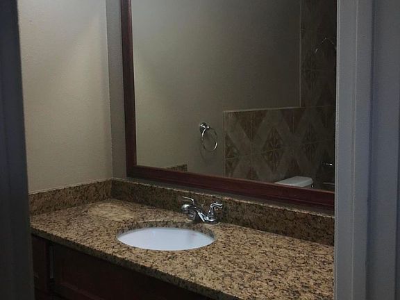 5th image of 1823 Amor Dr NW