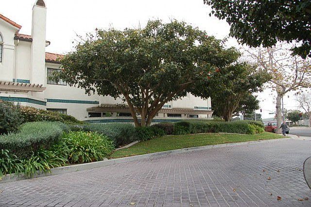 1st image of 890 Castle Way Ct