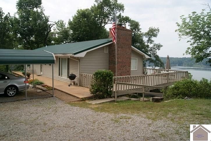 1st image of 642 Palisades Dr
