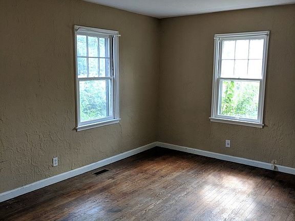 2nd image of 20 Greenwood Dr