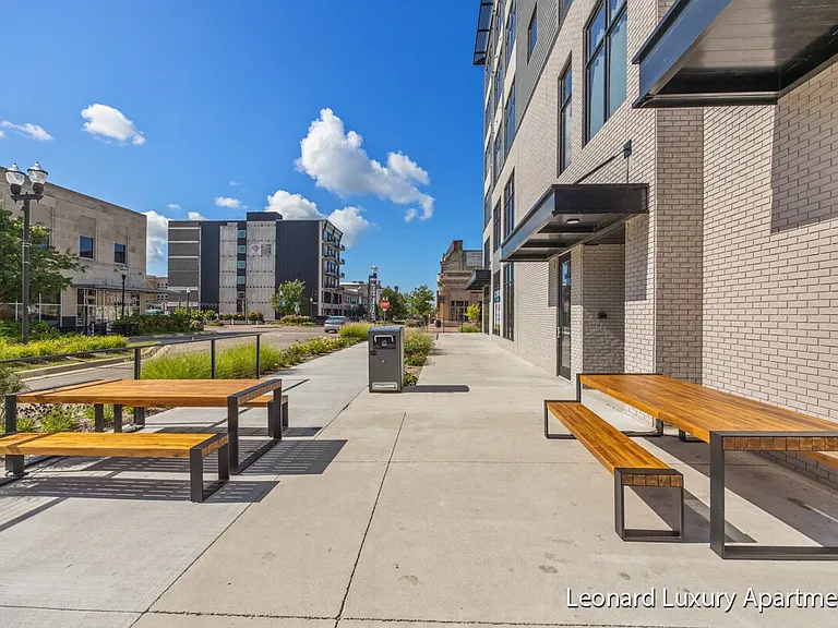 The Leonard Luxury Apartments — Photo 66