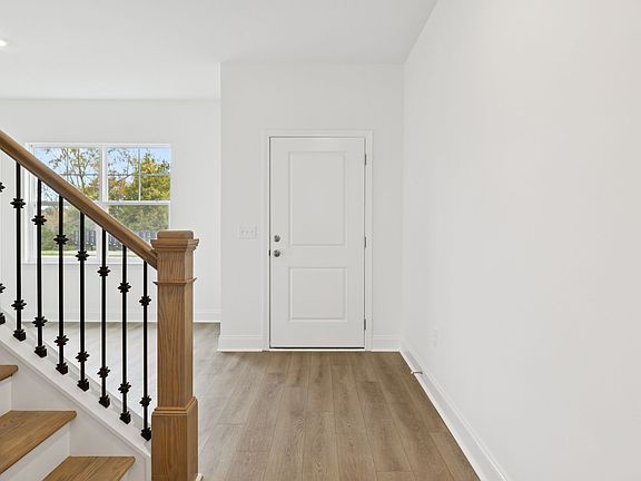 Cades Bluff - Montgomery Interior Image 1