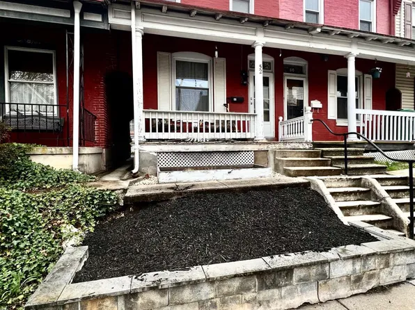 52 E Locust St, Fleetwood, PA 19522