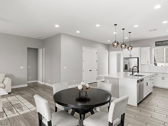 5th image of 117 Barton Bay Ave