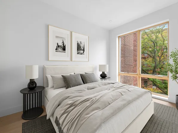 184 Hawthorne Street image 6 of 9