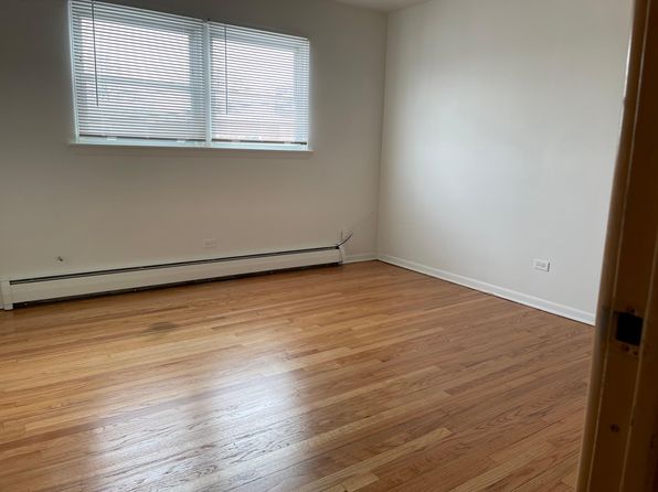 7314 Oakwood Ave APT 10, Lyons, IL 60534
