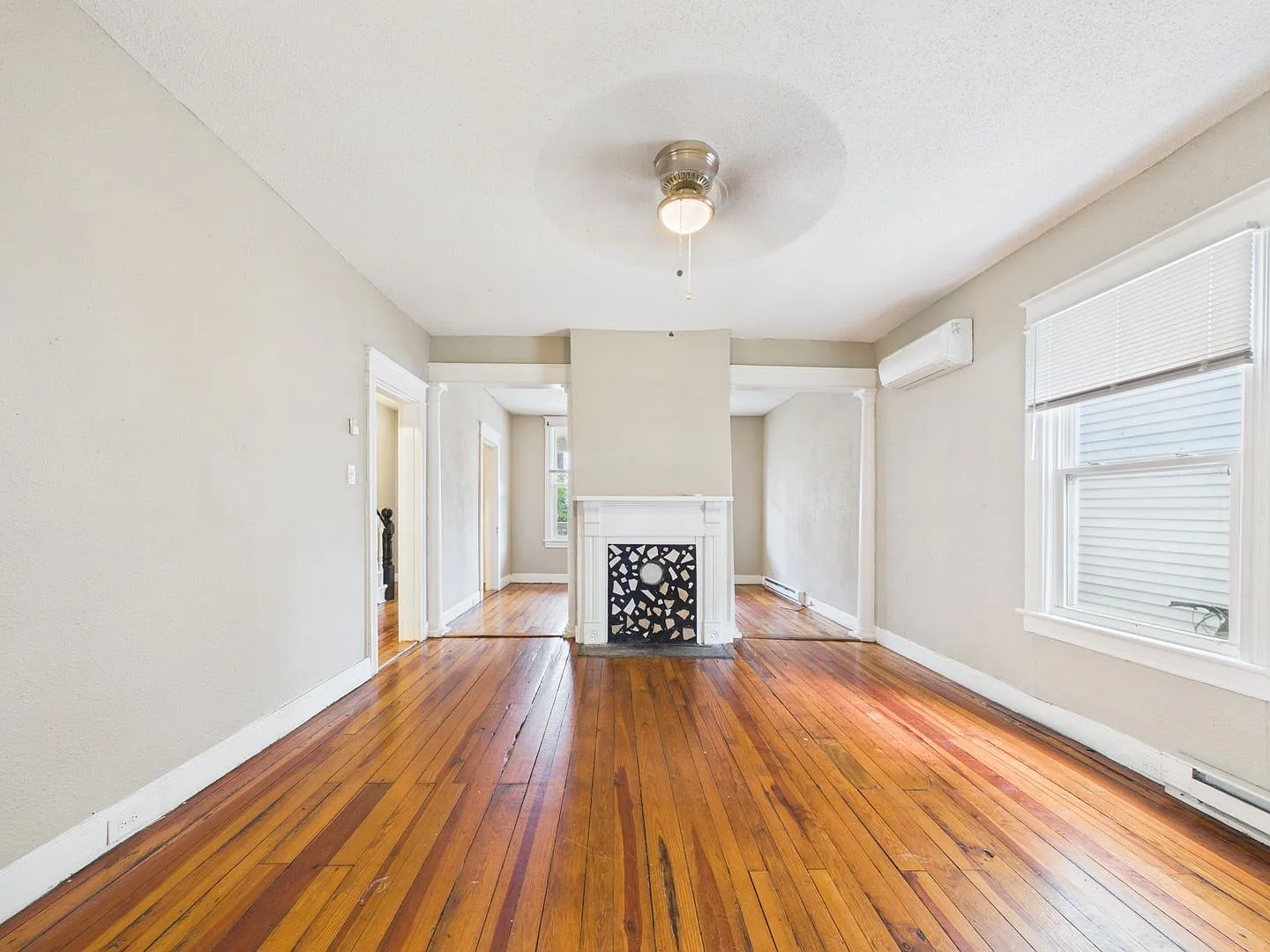 3 bed, 1.5 bath, 1348 sqft, $1,760 — Photo 3