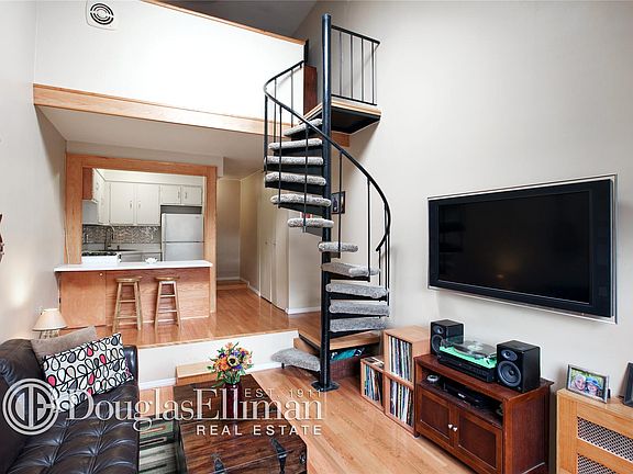 2nd image of 211 Thompson St APT 6B
