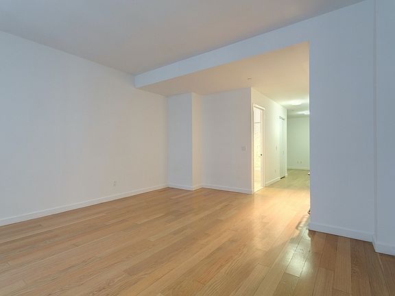 5th image of 37 Wall St APT 8T