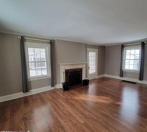 210 Arterburn (LR 1)