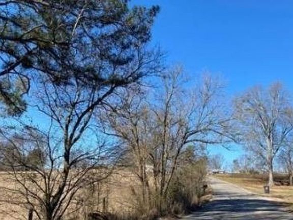 Exterior Neighborhood (street photo)