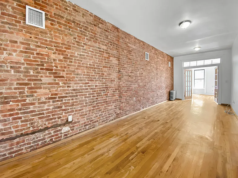570 Vanderbilt Ave #4R — Photo 5