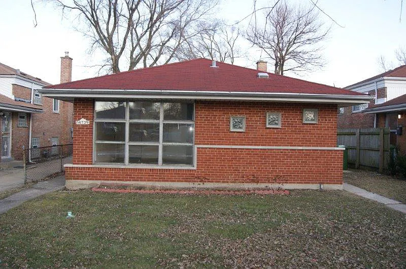 14739 Kimbark Ave photo 1