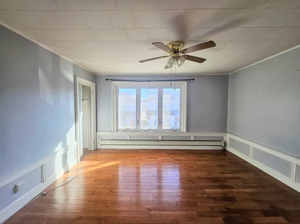 543 Senator Street image 1 of 11