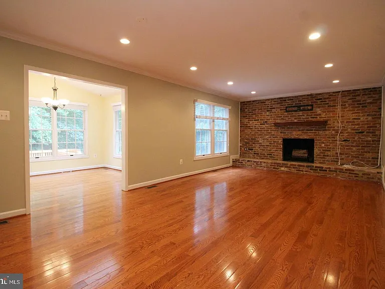 6065 Innisvale Dr — Photo 5