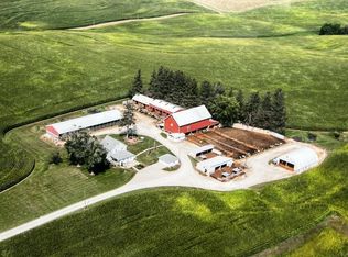 27495 205th St, Garnavillo, IA 52049